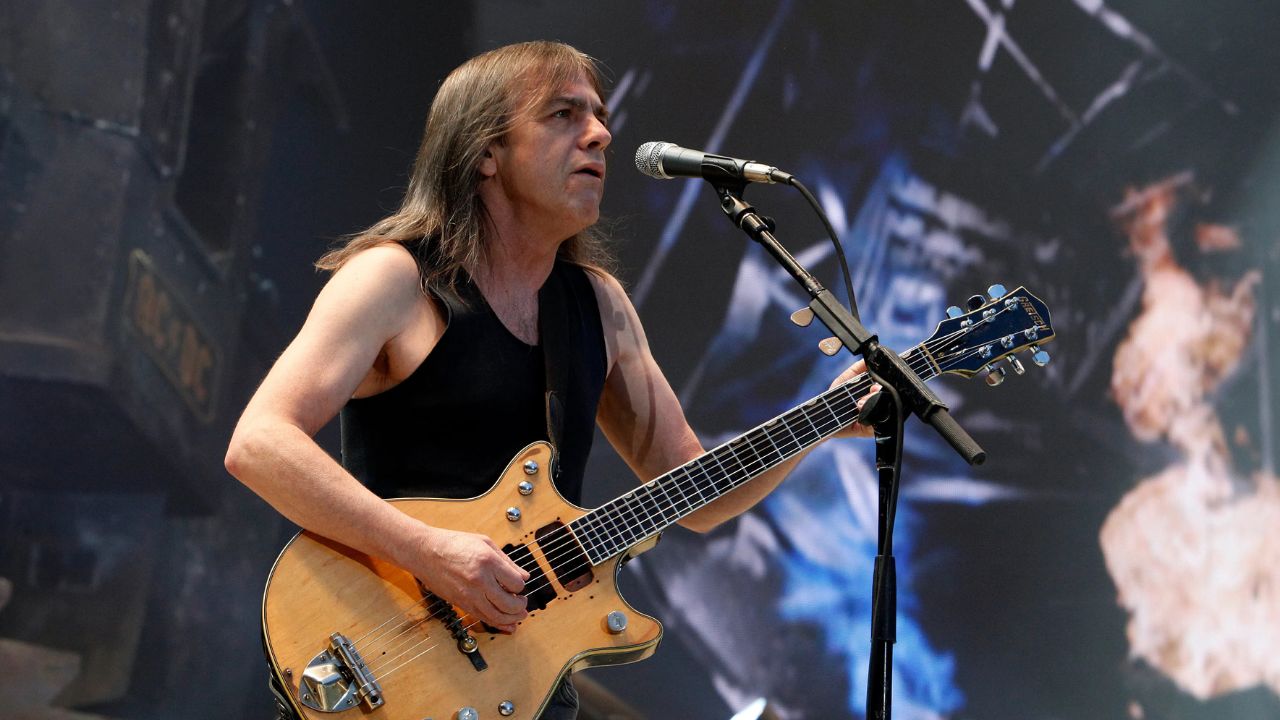 malcolm young death